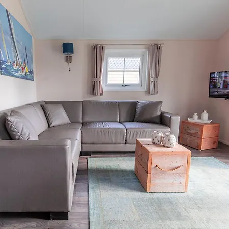 Chalet With Covered Terrace In The Leukermeer *