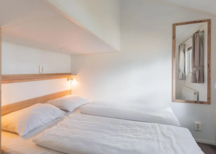 With Covered Terrace In The Leukermeer Chalé *