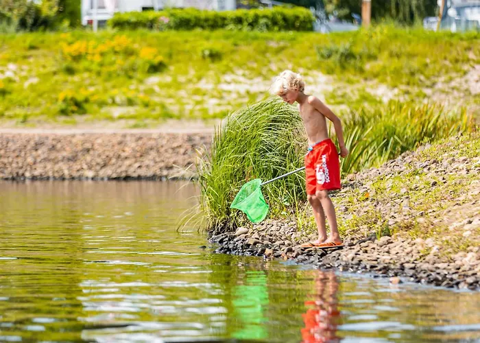 With Covered Terrace In The Leukermeer Chalé *